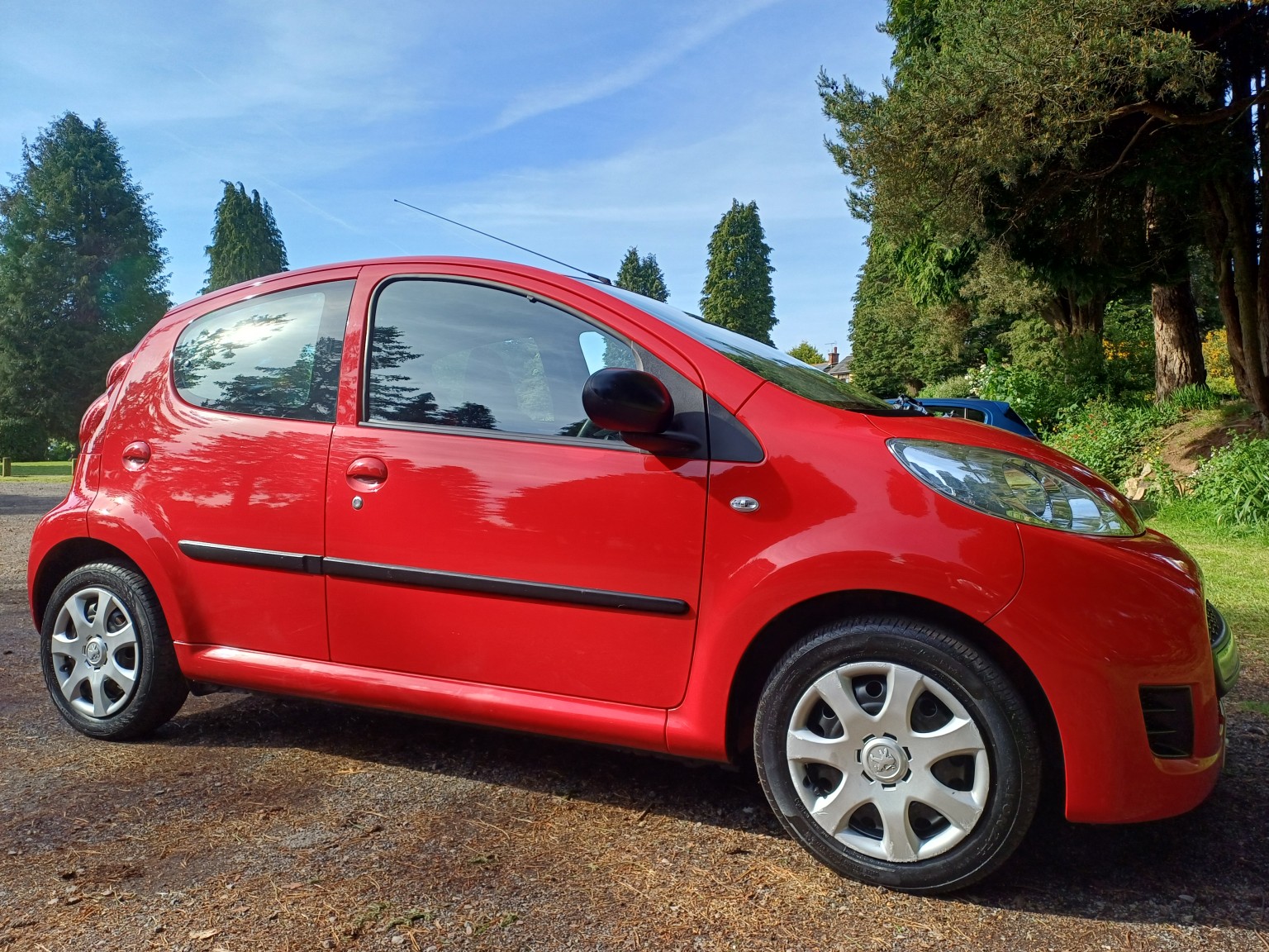 2010 Peugeot 107 1.0 12V Urban for sale, exterior front view