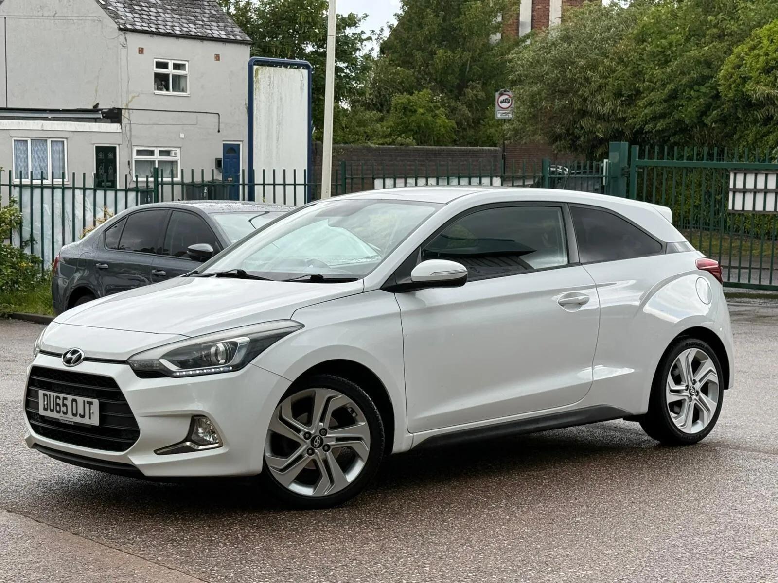 2015 Hyundai I20 1.2 Blue Drive Sport Nav Euro 6 (s/s) 3dr, exterior view 2