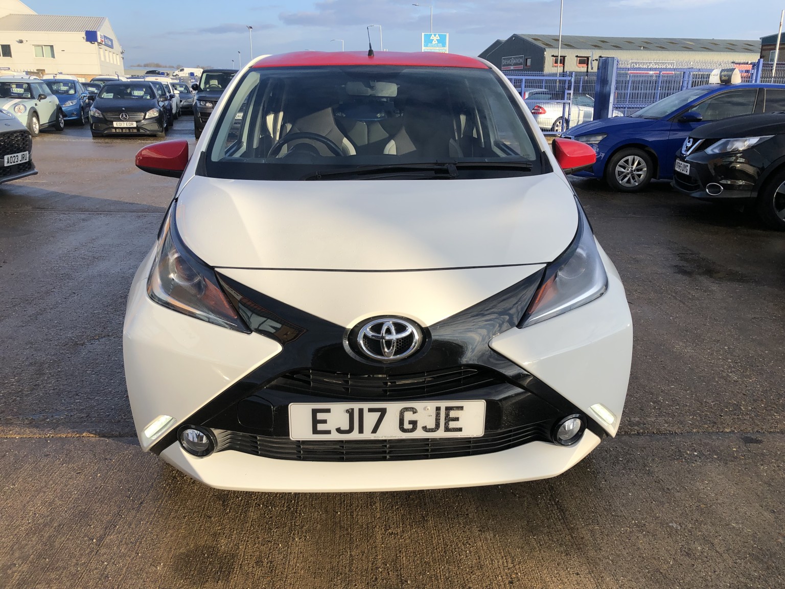 2017 Toyota AYGO 1.0 VVT-i x-press, exterior view 2