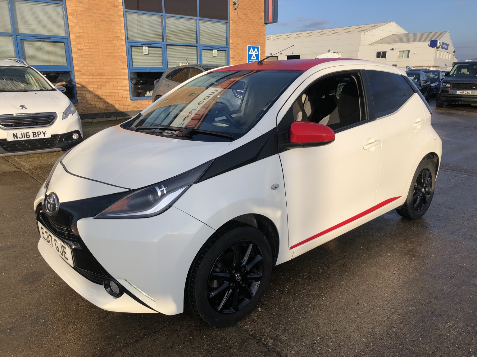 2017 Toyota AYGO 1.0 VVT-i x-press, exterior view 3