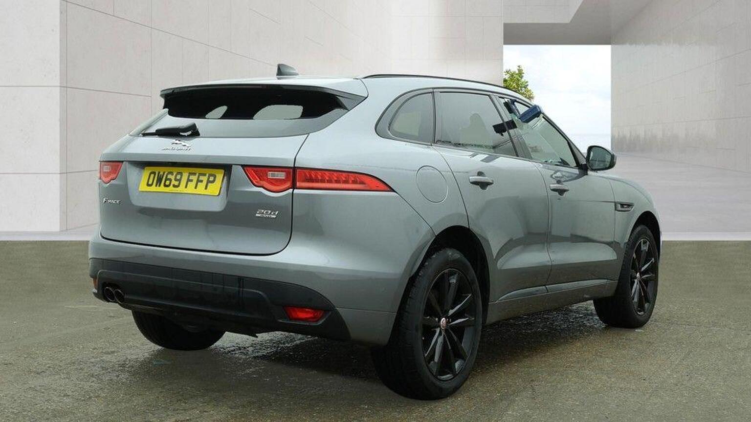 2020 Jaguar F-PACE 2.0 D180 Chequered Flag Auto AWD Euro 6 (s/s) 5dr, exterior view 4