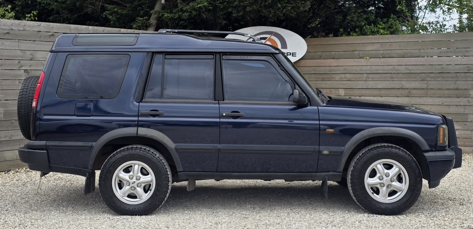 1999 Land Rover DISCOVERY 4.0 i V8 GS, exterior view 2