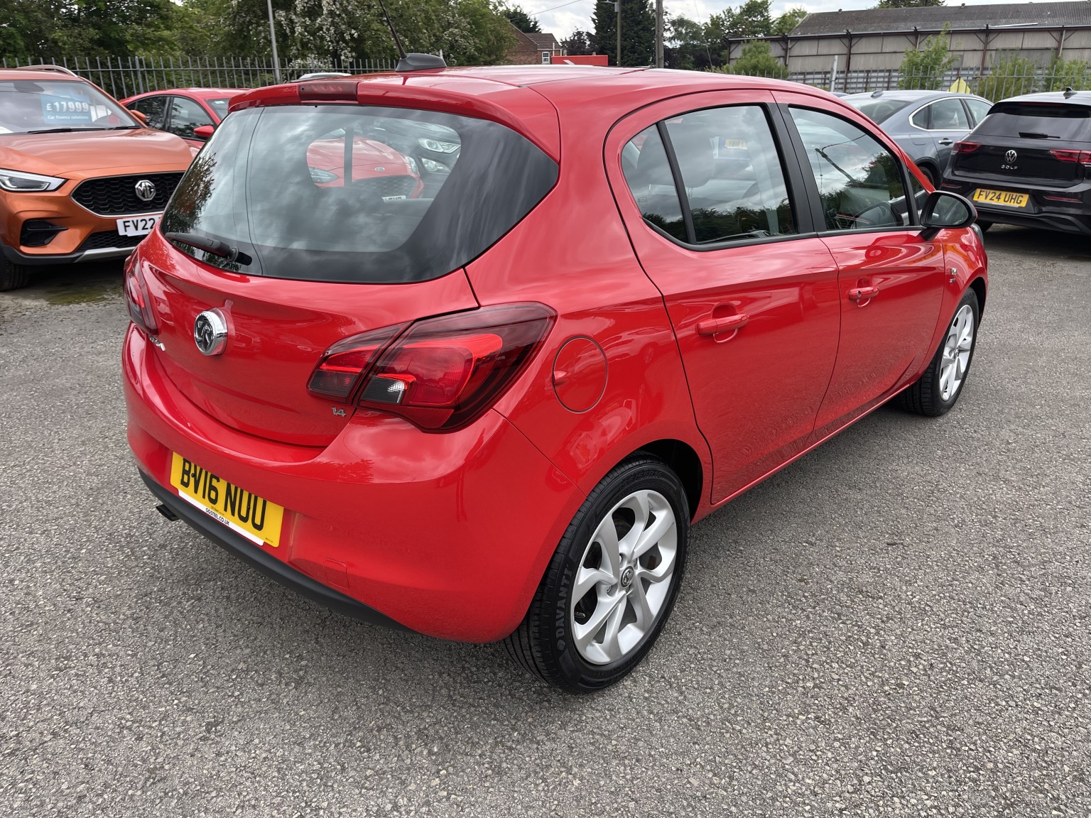 2016 Vauxhall CORSA 1.4 i ecoFLEX SRi, exterior view 2