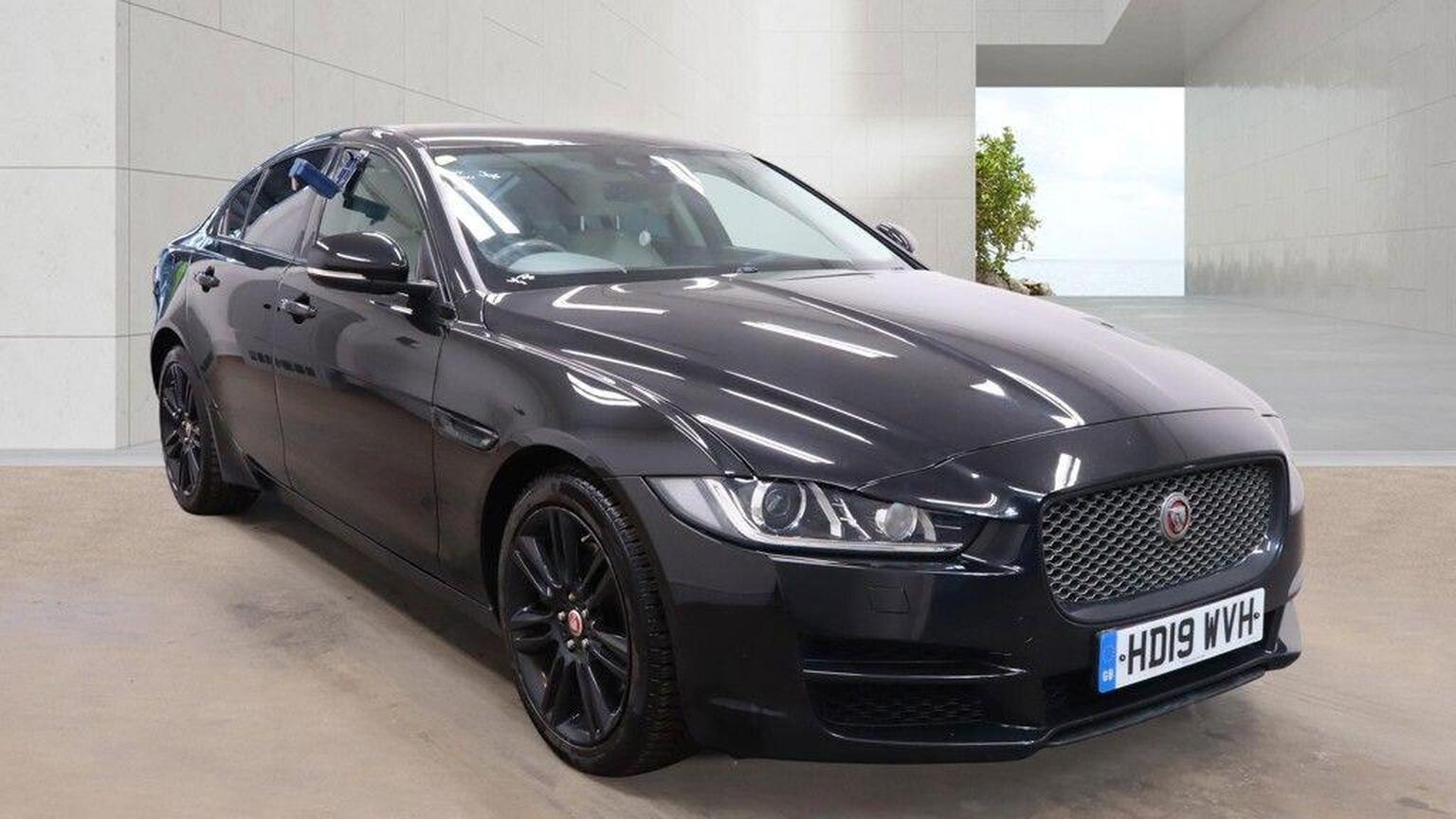 2019 JAGUAR XE 2.0i GPF Portfolio Auto Euro 6 (s/s) 4dr