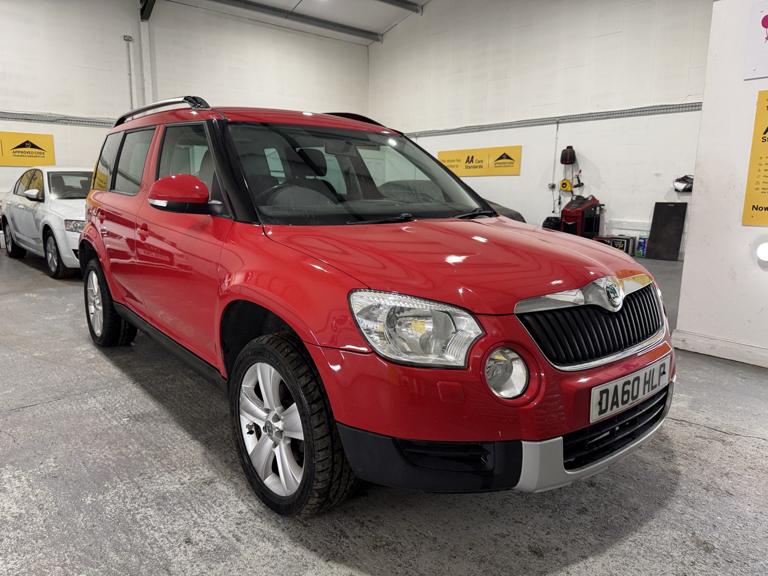 2010 Skoda YETI 2.0 TDI SE, exterior view 3