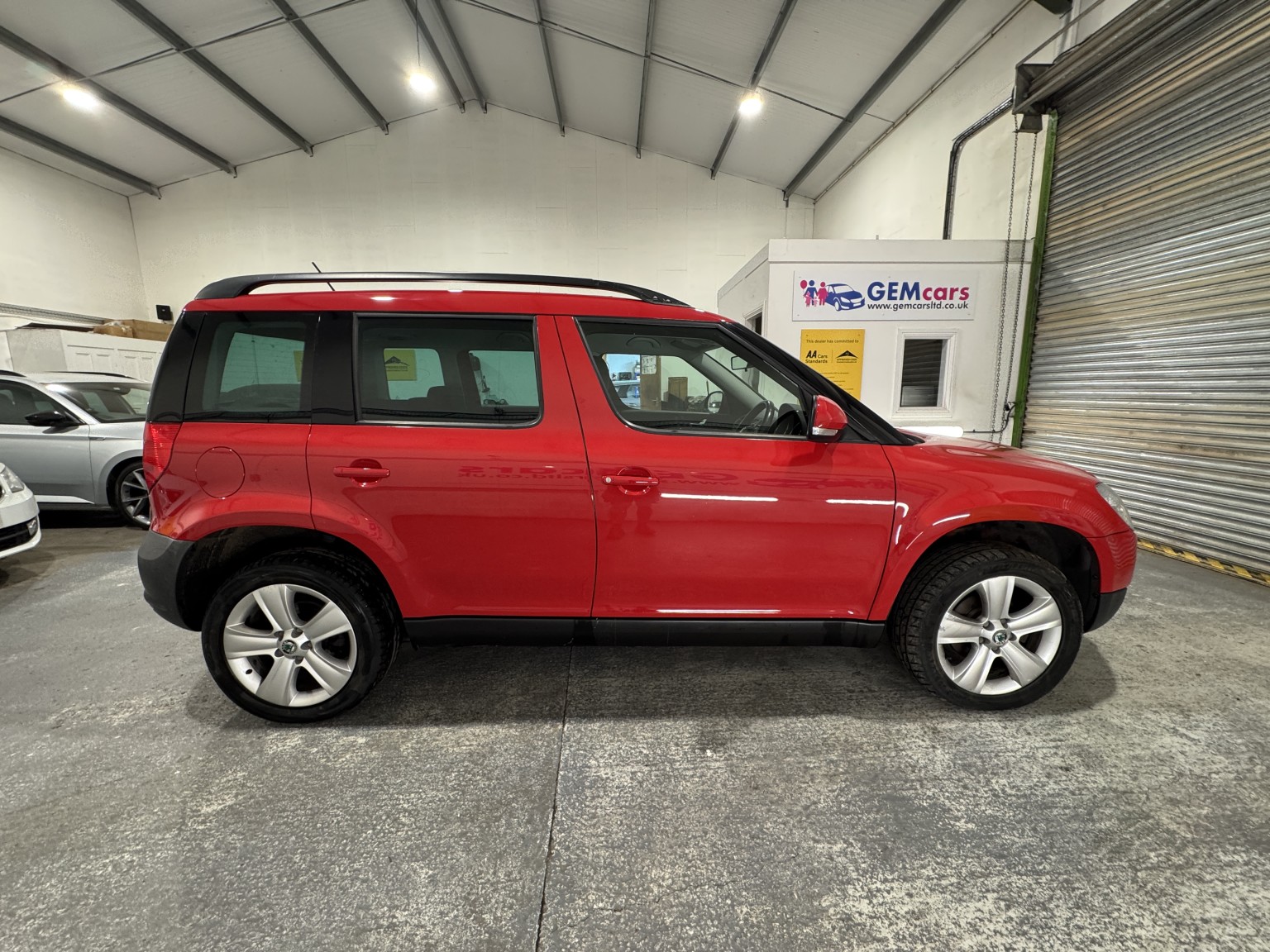 2010 Skoda YETI 2.0 TDI SE, exterior view 4