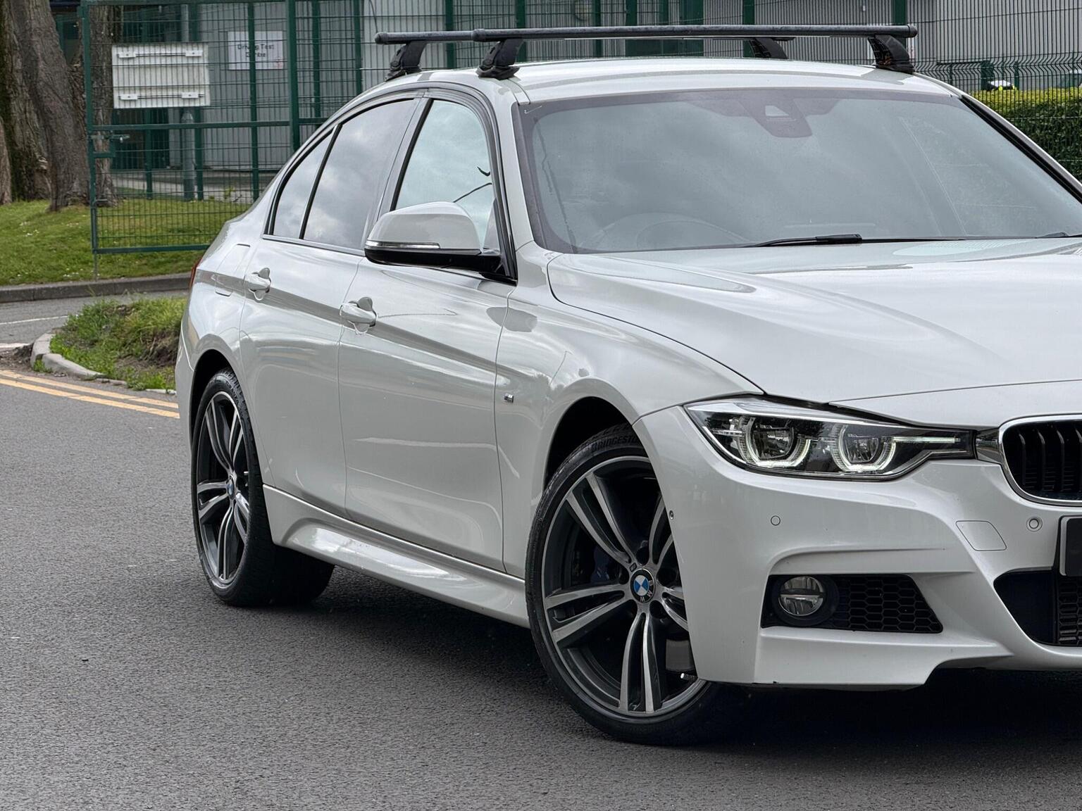 2017 BMW 3 SERIES 3.0 335d M Sport Auto xDrive Euro 6 (s/s) 4dr, exterior view 2
