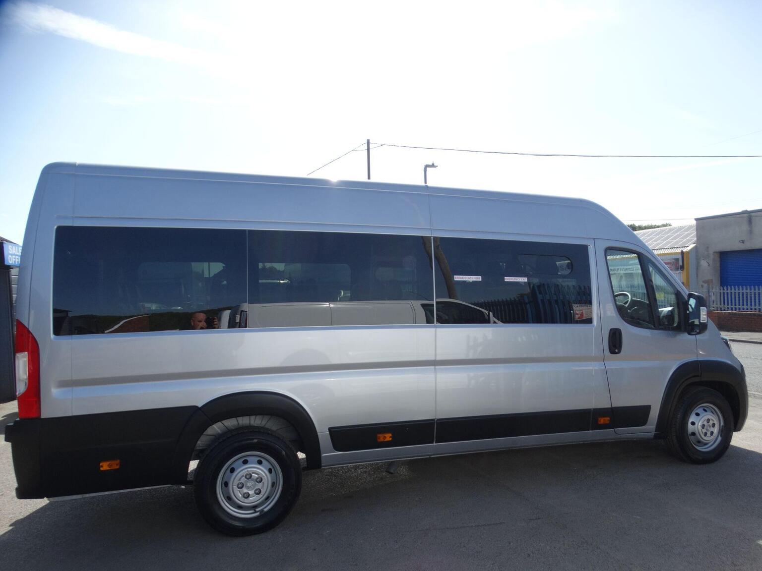 2024 Peugeot BOXER 2.0BLUE HDI 435 L4 XLWB MINIBUS LITE E6, exterior view 3