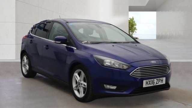 2016 Ford FOCUS 1.0 T EcoBoost Zetec Blue 5dr LOWTAX+SATNAV+8 STAMPS, exterior view 3