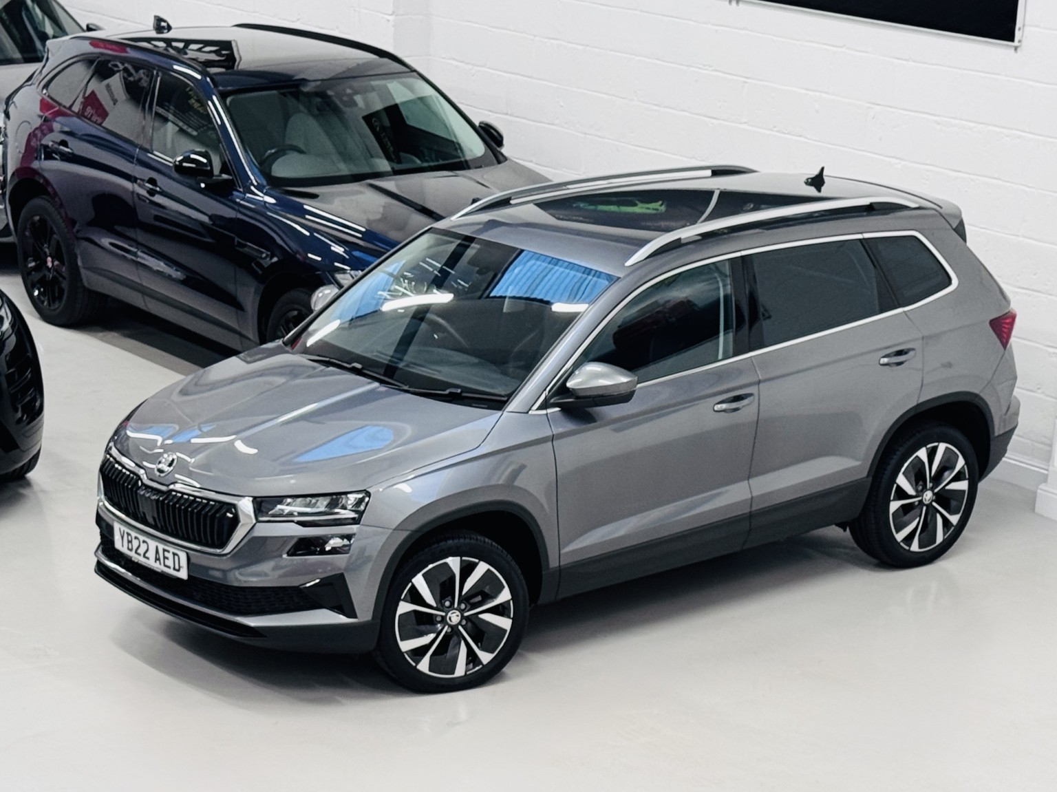 2022 Skoda KAROQ 2.0 TDI SE L, exterior view 2