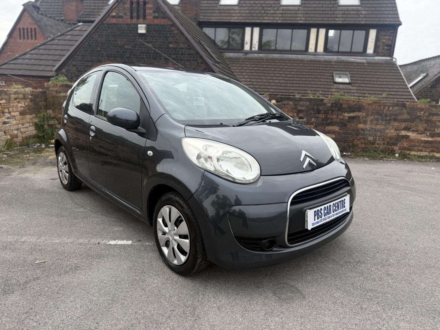 2010 Citroen C1 1.0i VTR+ Euro 4 5dr, exterior view 4