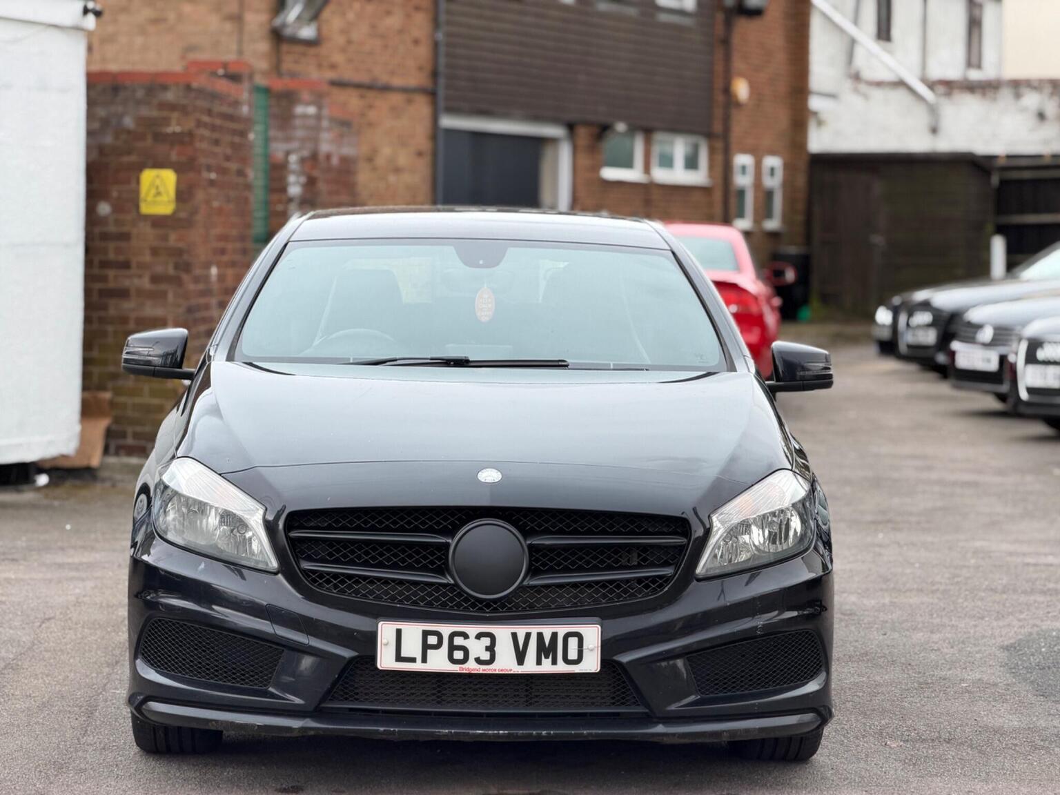 2014 Mercedes-Benz A CLASS 1.8 A200 CDI AMG Sport Euro 5 (s/s) 5dr, exterior view 4