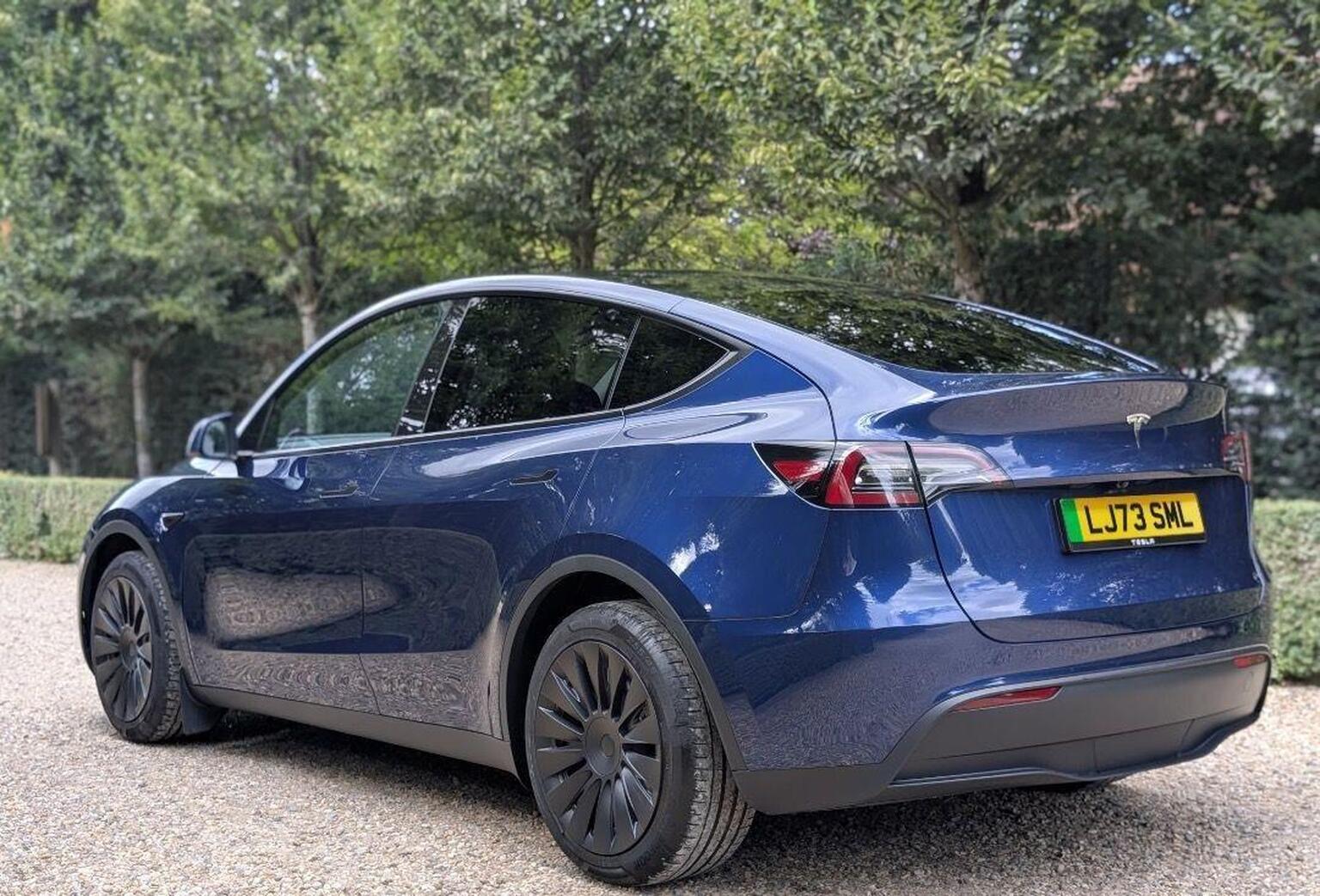 2023 Tesla MODEL Y Auto RWD 5dr, exterior view 4