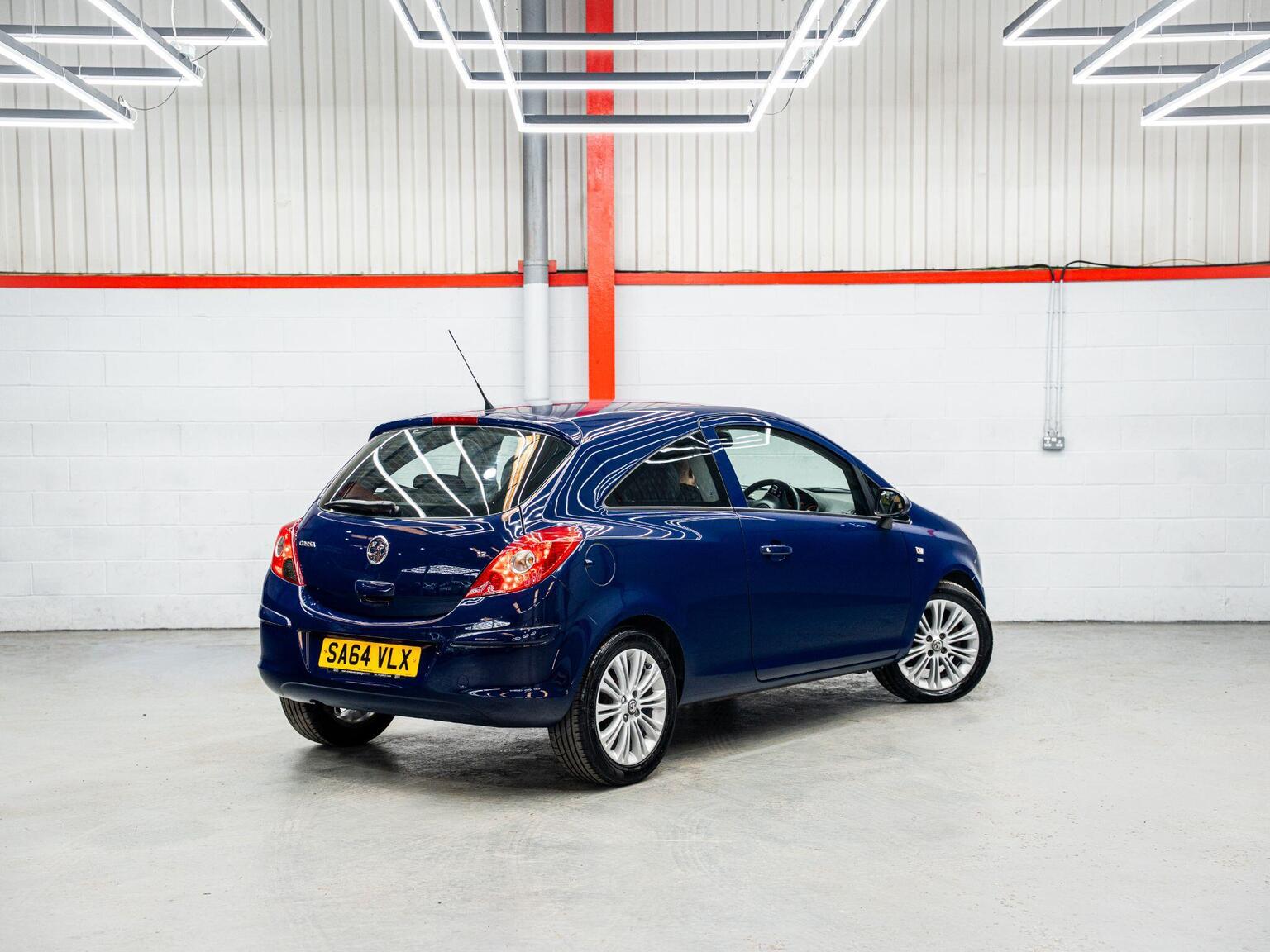 2014 Vauxhall CORSA 1.2 16V SE Euro 5 3dr, exterior view 3