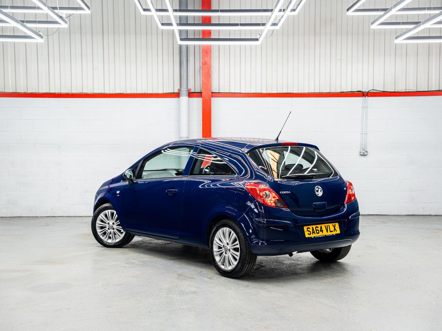 2014 Vauxhall CORSA 1.2 16V SE Euro 5 3dr, exterior view 4