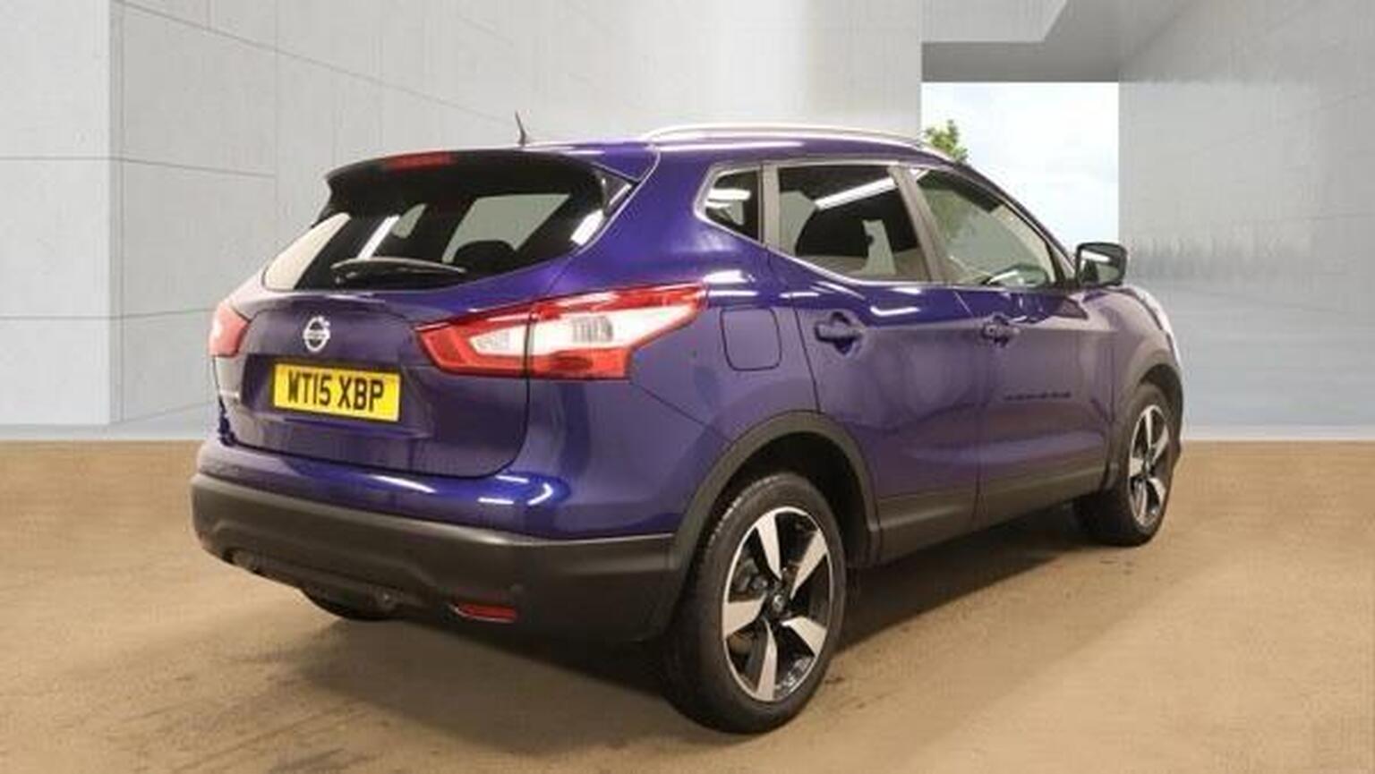 2015 Nissan QASHQAI 1.2 DIG-T n-tec+ XTRON 2WD Euro 5 (s/s) 5dr, exterior view 3