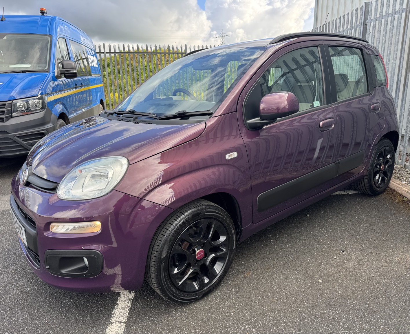 2013 Fiat PANDA 1.2 LOUNGE, exterior view 2