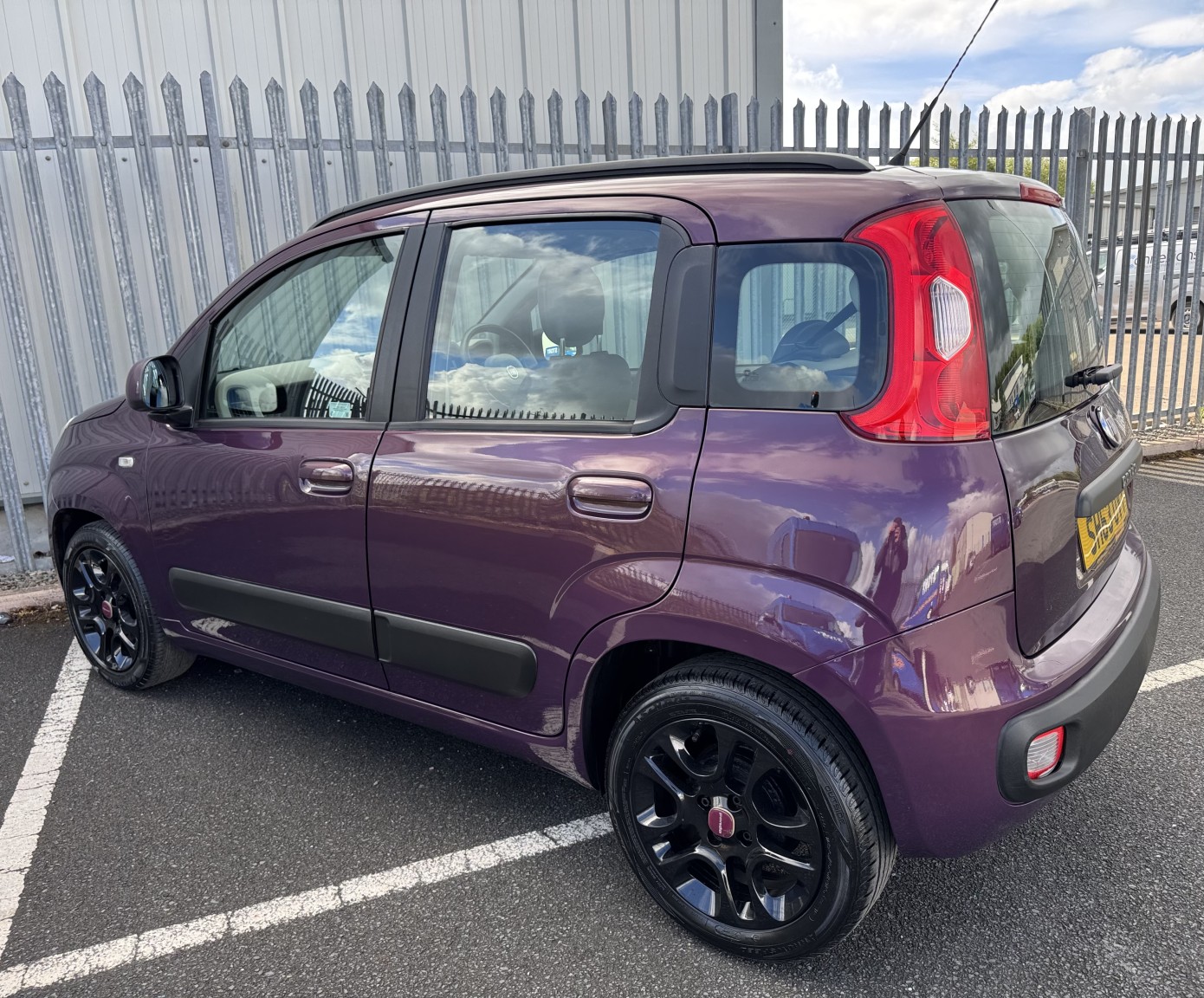 2013 Fiat PANDA 1.2 LOUNGE, exterior view 4
