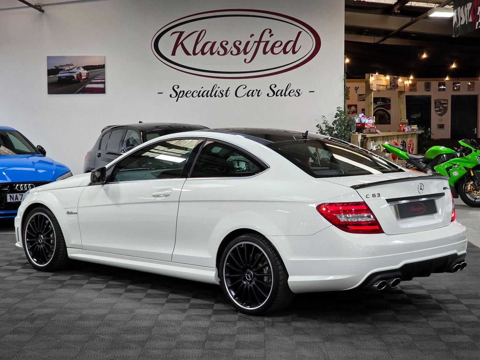 2013 Mercedes-Benz C CLASS 6.3 C63 V8 AMG Edition 125 SpdS MCT Euro 5 2dr, exterior view 2