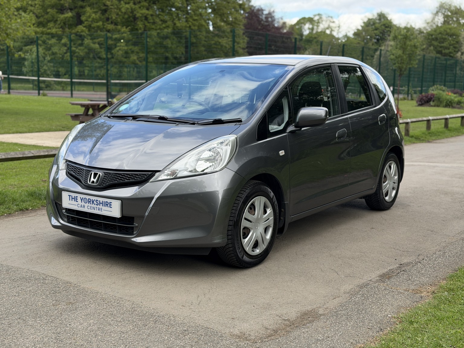 2015 Honda JAZZ 1.2 i-VTEC SE, exterior view 3