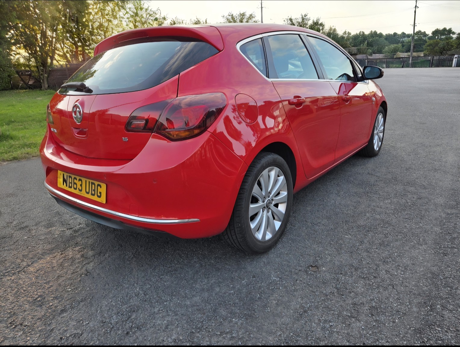 2013 Vauxhall ASTRA 1.6 16v Elite, exterior view 3
