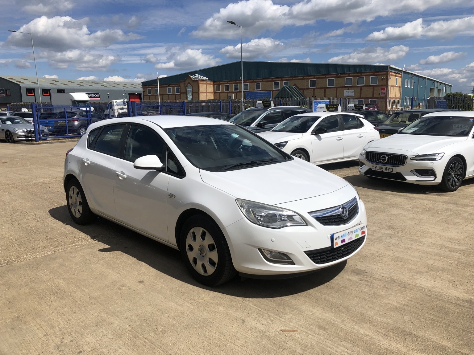 2012 Vauxhall ASTRA 1.7 CDTi ecoFLEX Exclusiv, exterior view 2