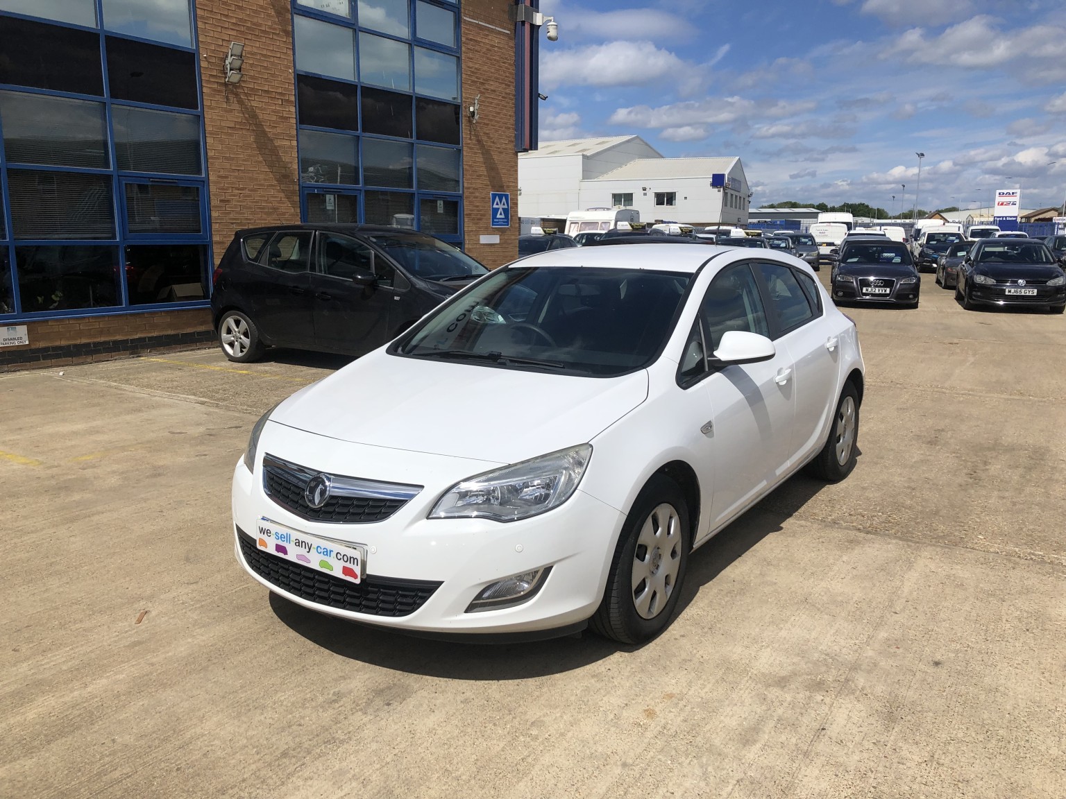 2012 Vauxhall ASTRA 1.7 CDTi ecoFLEX Exclusiv, exterior view 4