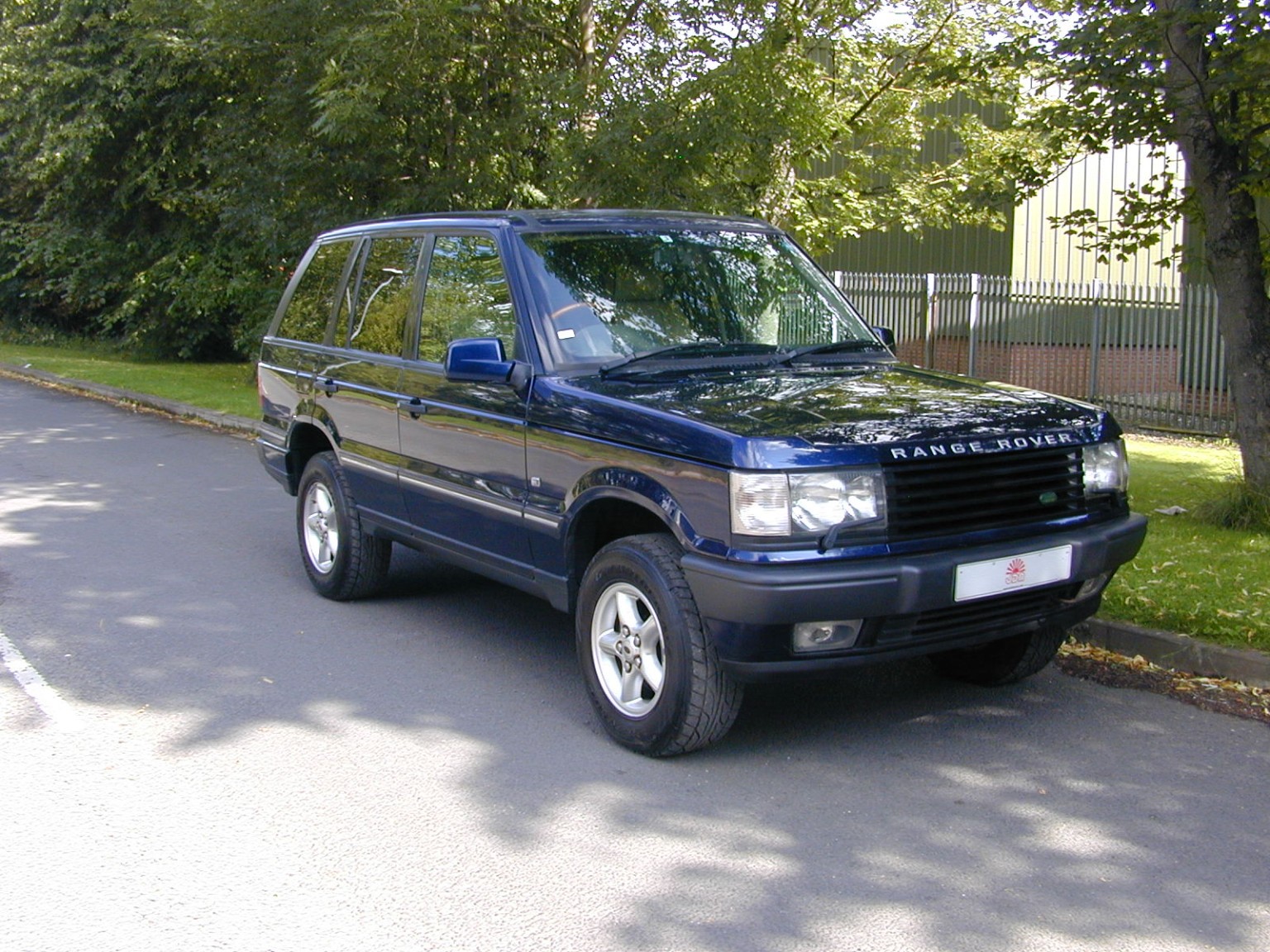 2001 Land Rover RANGE ROVER Ref 8733 - Range Rover P38 4.0 SE Auto - (RHD - Ex Japan) for sale, exterior front view