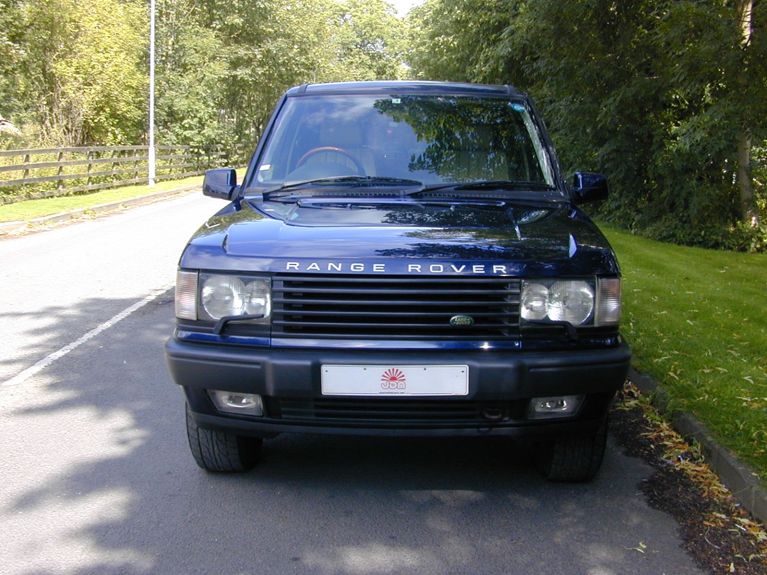 2001 Land Rover RANGE ROVER Ref 8733 - Range Rover P38 4.0 SE Auto - (RHD - Ex Japan), exterior view 4