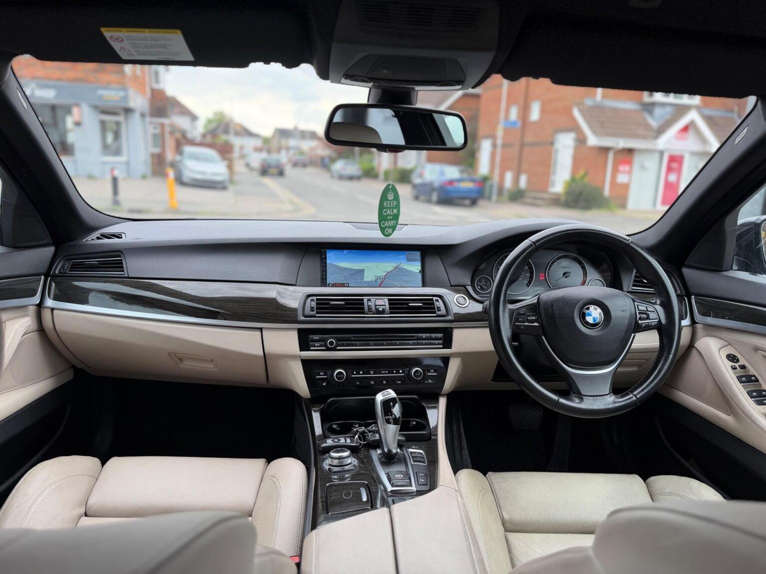2010 BMW 5 SERIES 3.0 530d SE Steptronic Euro 5 4dr, exterior view 3
