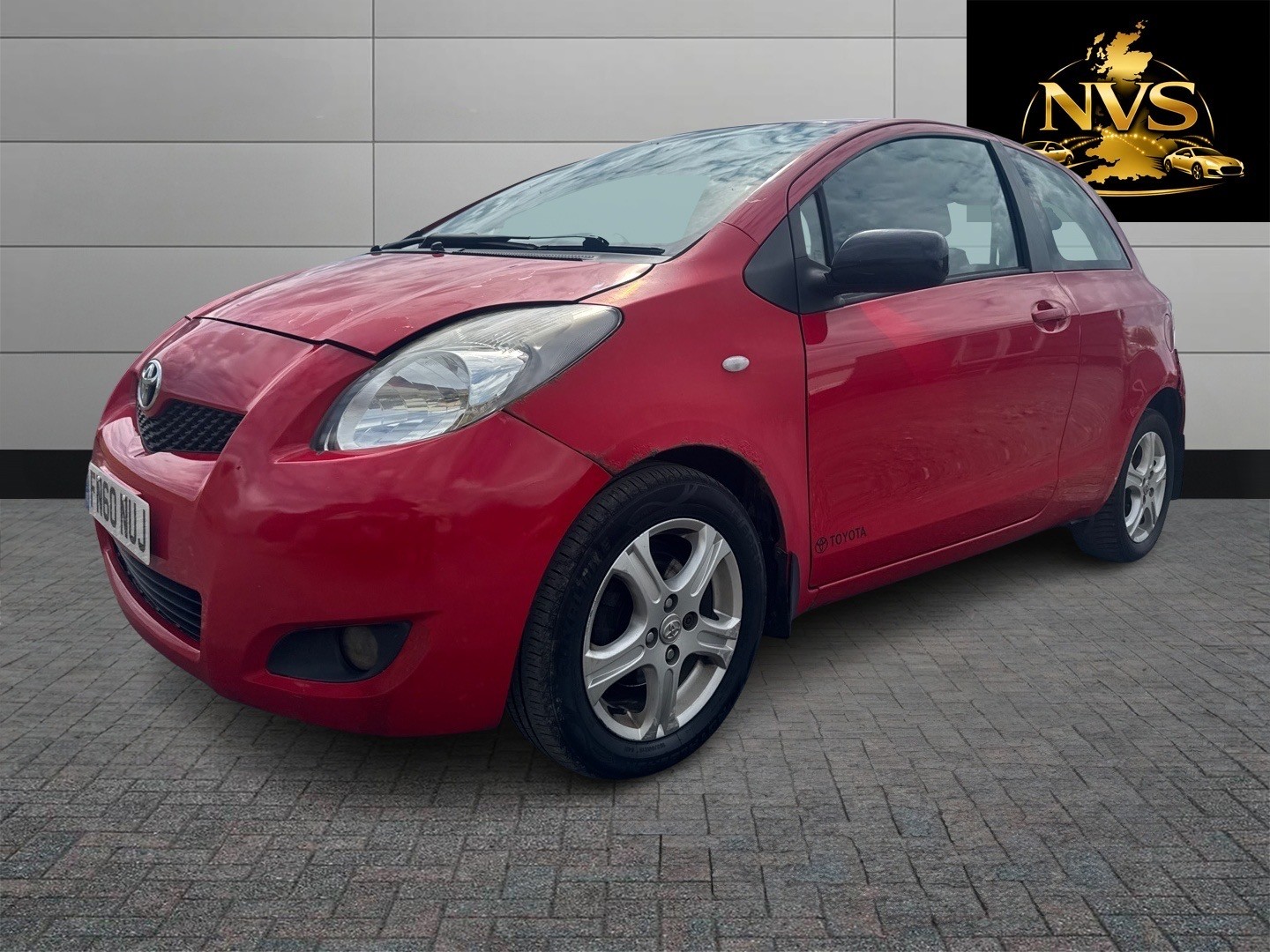 2010 Toyota YARIS 1.3 Dual VVT-i TR, exterior view 3