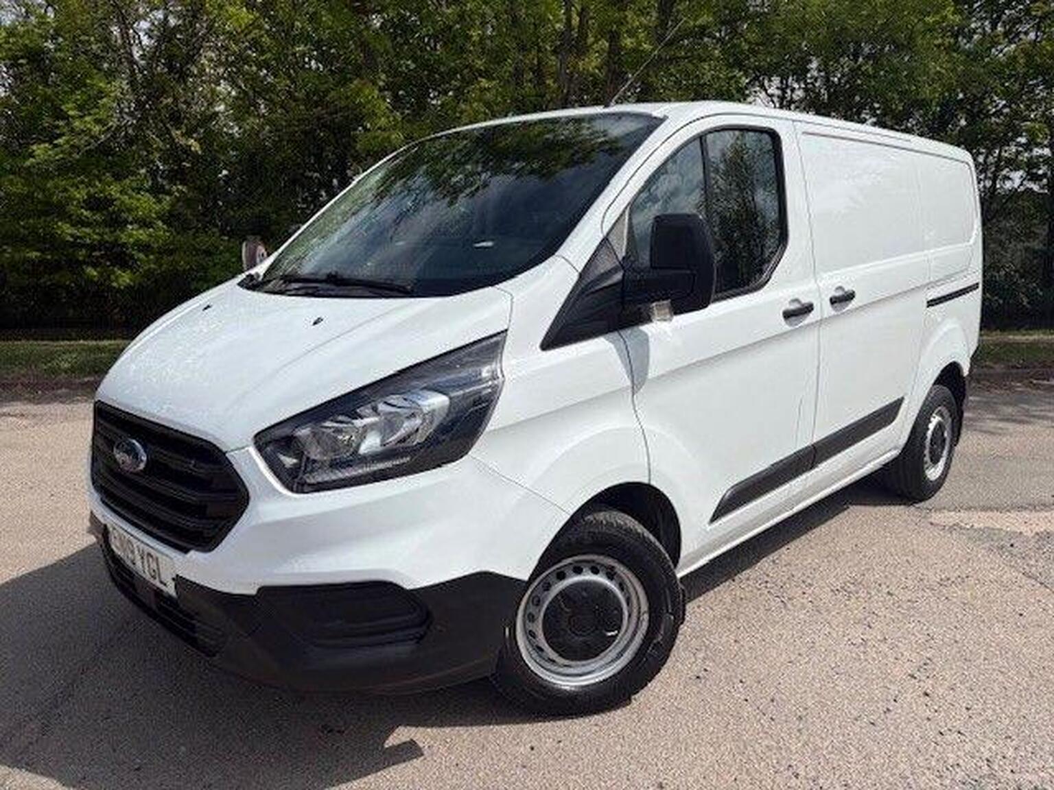 2019 Ford TRANSIT CUSTOM 2.0 300 EcoBlue L1 H1 Euro 6 5dr, exterior view 3