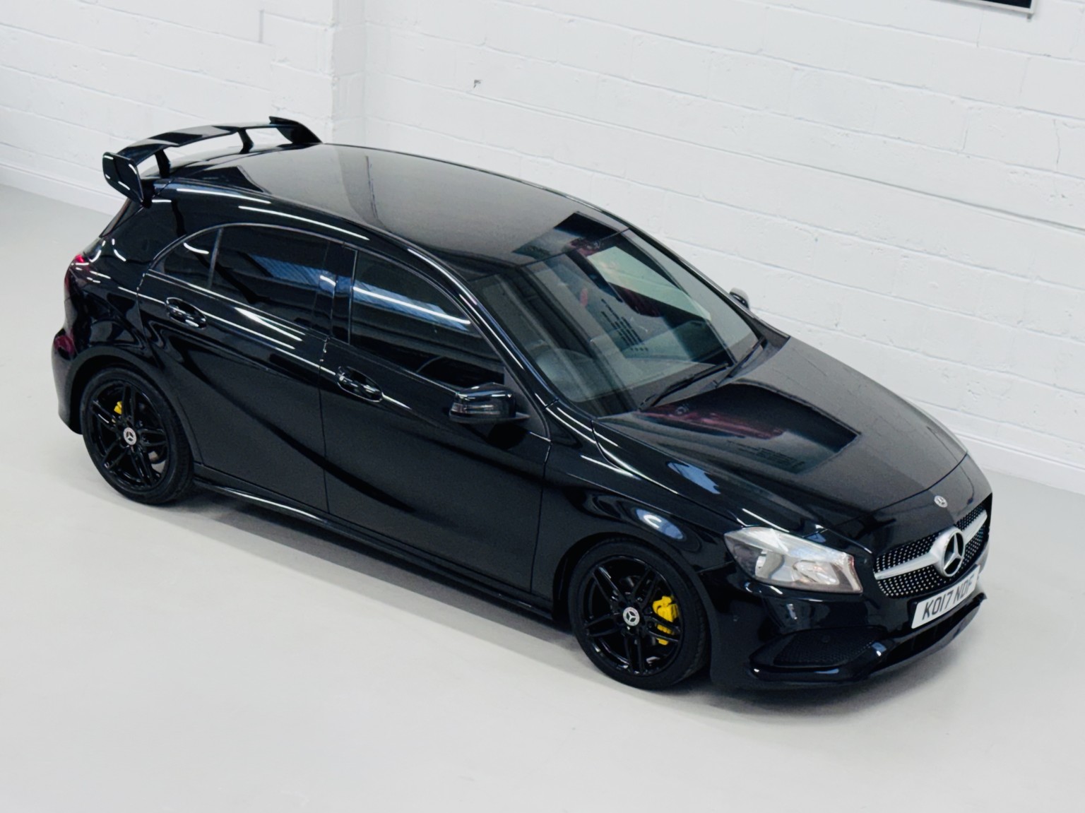 2017 Mercedes-Benz A CLASS 2.1 A200d AMG Line, exterior view 3