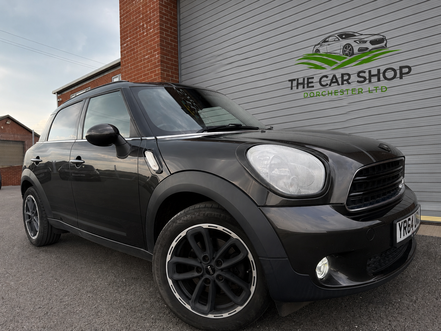 2014 MINI COUNTRYMAN 1.6 Cooper D Countryman - CHILI Pack (£5590 OF OPTIONAL EXTRAS FITTED) for sale, exterior front view