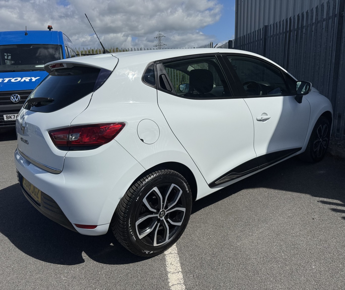 2018 Renault CLIO PLAY 0.9 TCE, exterior view 4