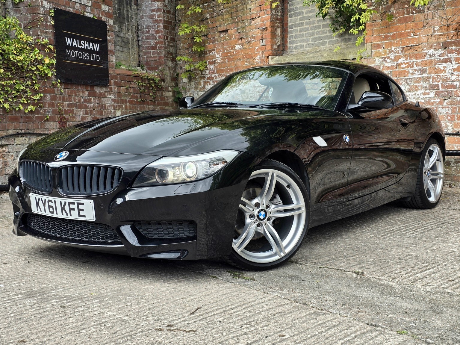 2011 BMW Z4 2.5 Z4 sDrive23i M Sport Highline Edition for sale, exterior front view