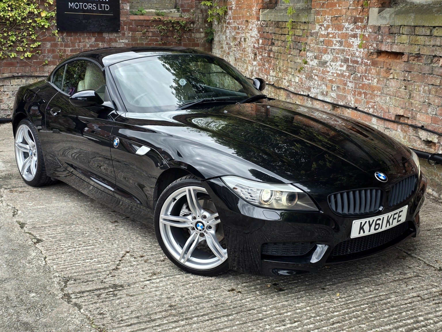 2011 BMW Z4 2.5 Z4 sDrive23i M Sport Highline Edition, exterior view 3