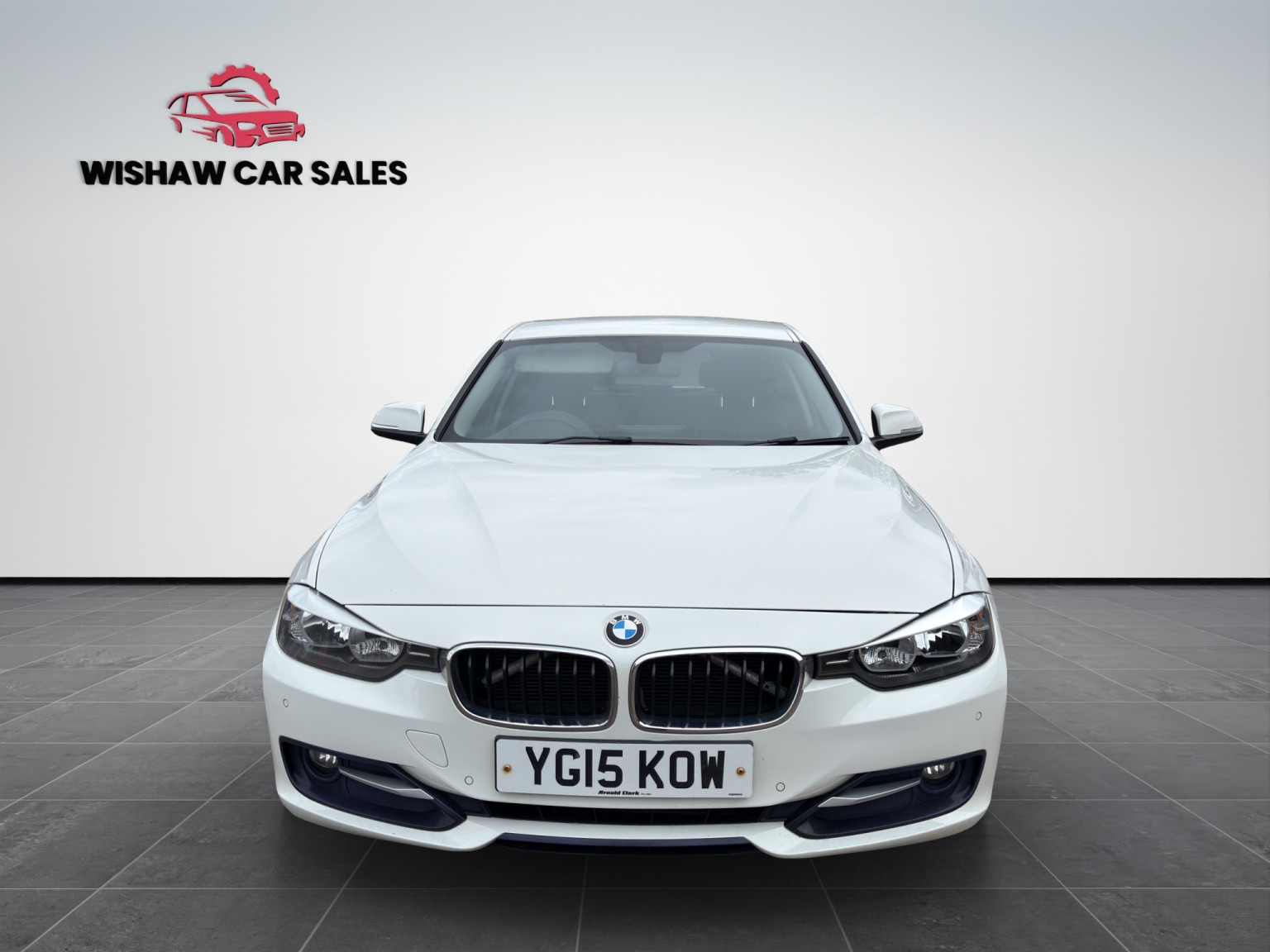 2015 BMW 3 SERIES 2.0 320d Sport Saloon, exterior view 2