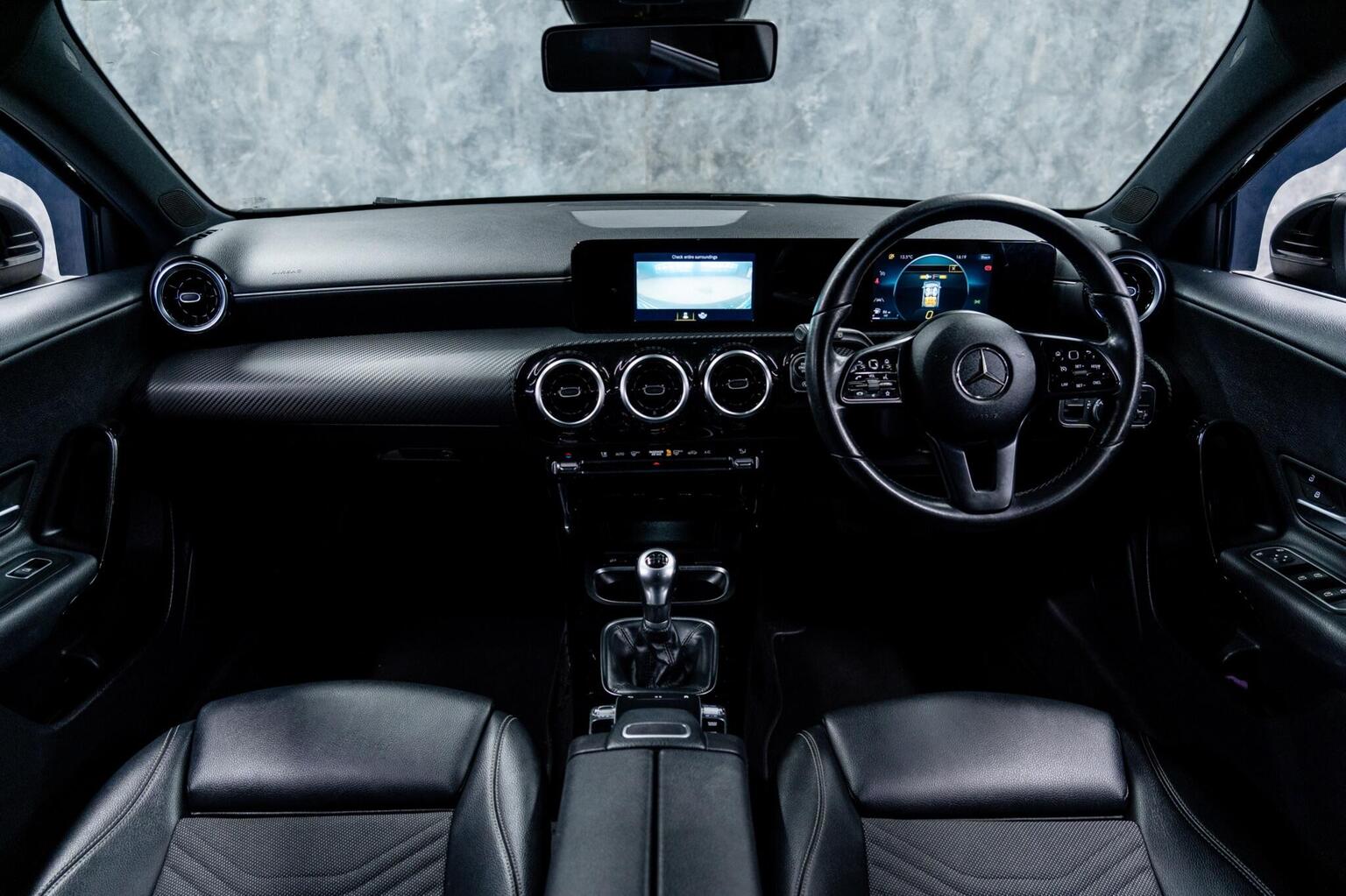 2019 Mercedes-Benz A CLASS 1.3 A180 SE Euro 6 (s/s) 5dr, exterior view 2