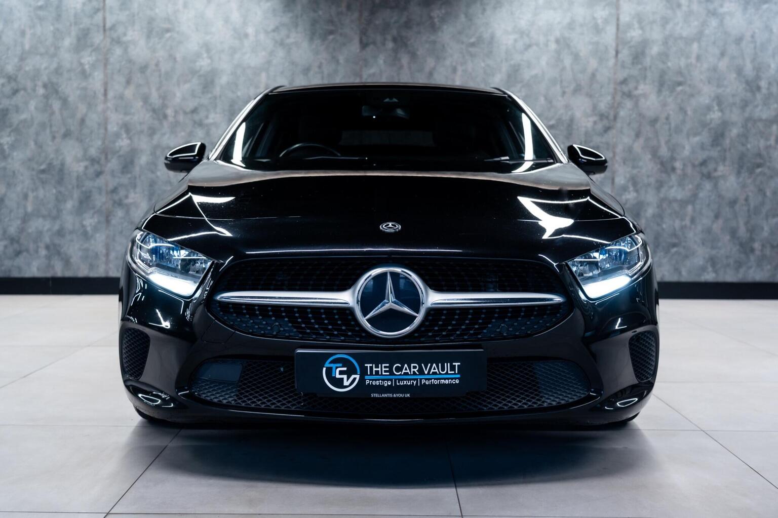 2019 Mercedes-Benz A CLASS 1.3 A180 SE Euro 6 (s/s) 5dr, exterior view 4