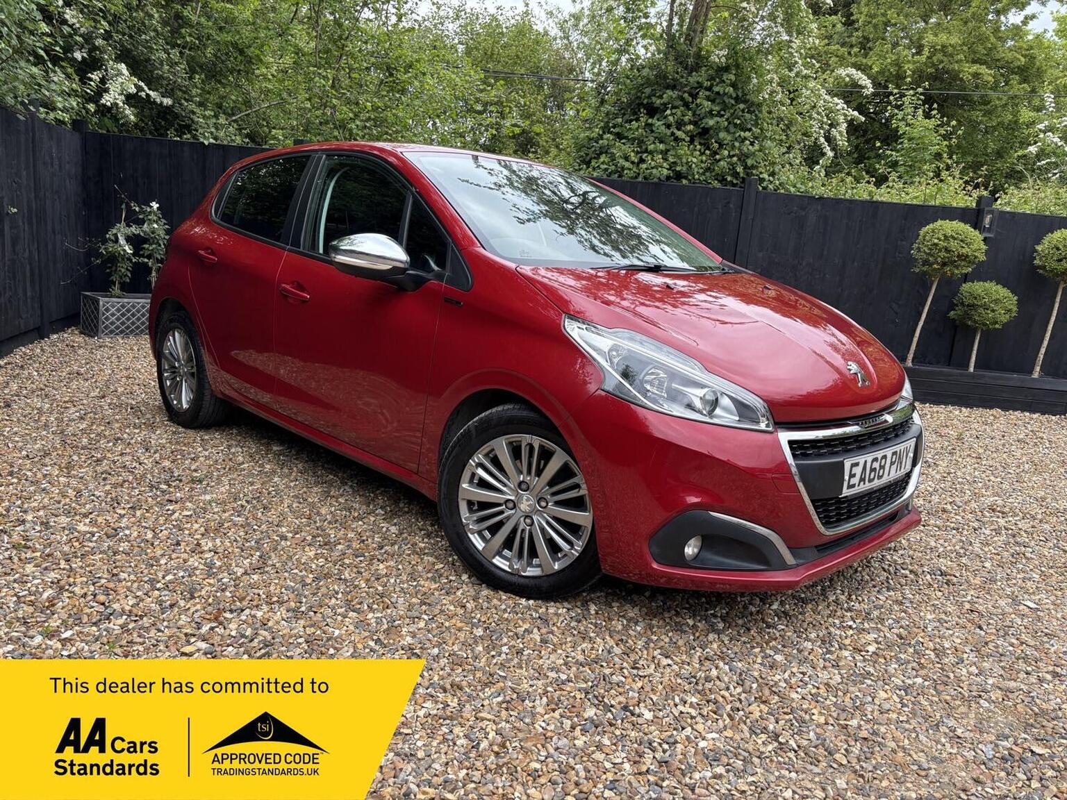 2019 PEUGEOT 208 1.2 PureTech Signature Euro 6 (s/s) 5dr