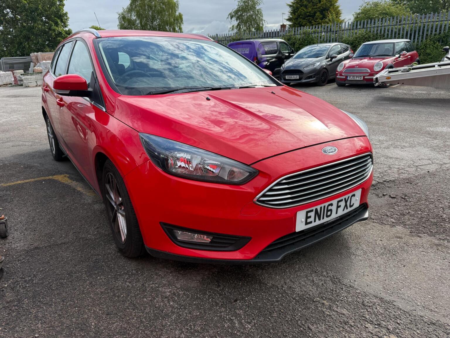 2016 Ford FOCUS 1.0T EcoBoost Zetec Auto Euro 6 (s/s) 5dr for sale, exterior front view