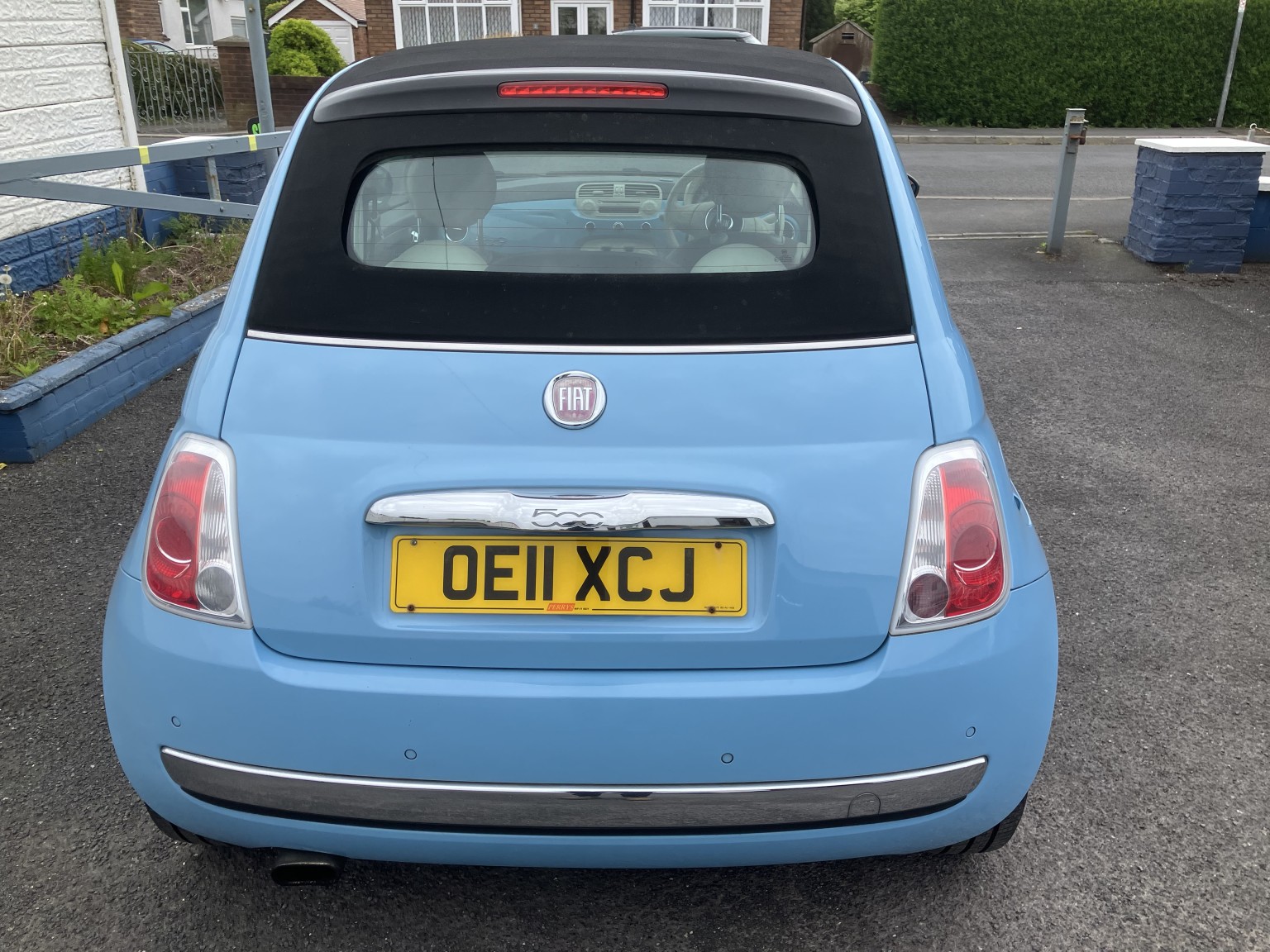 2011 Fiat 500C 0.9 500c 0.9 Lounge, exterior view 3