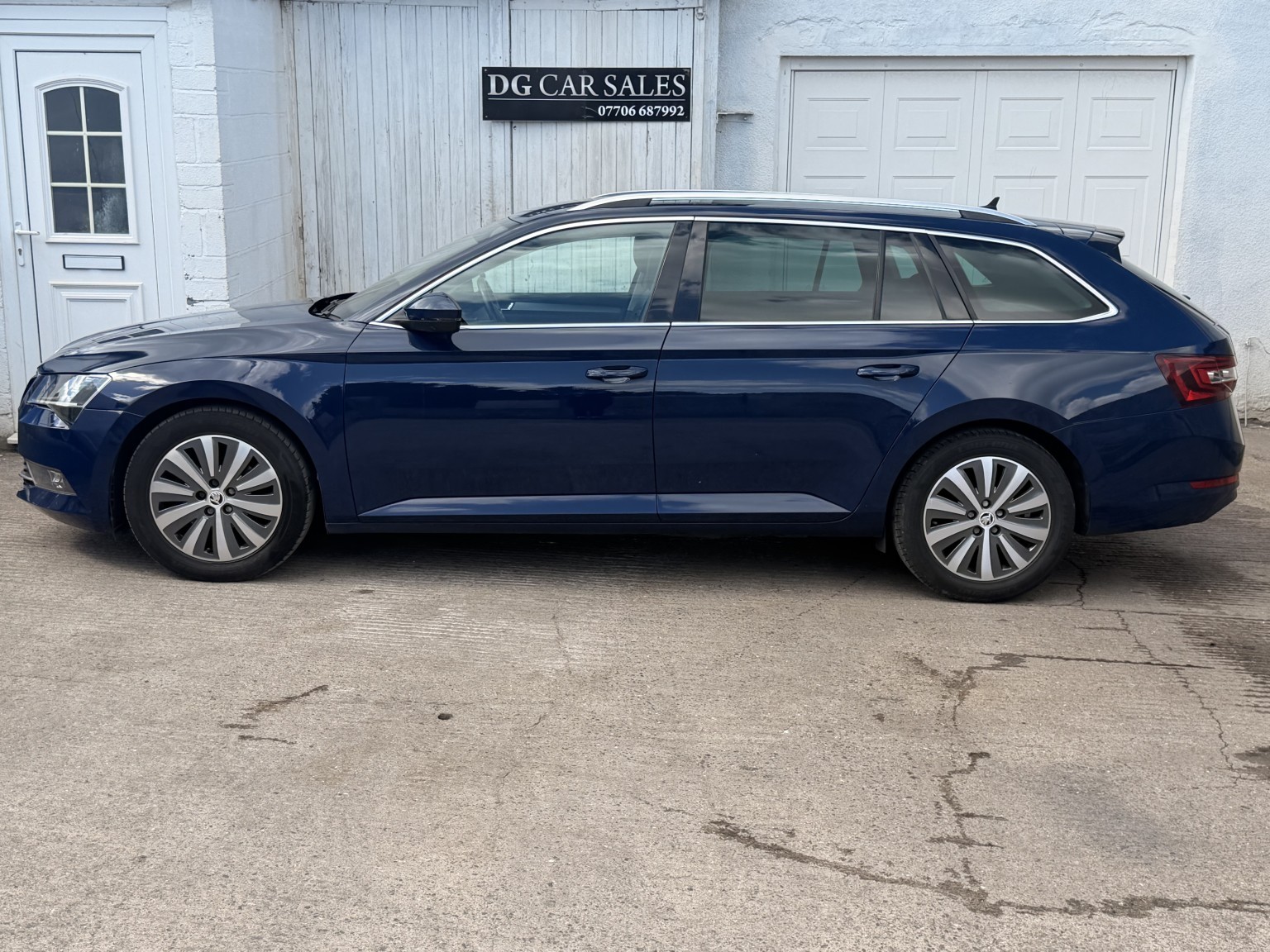 2016 Skoda SUPERB 1.6 TDI GreenLine SE L Executive, exterior view 2