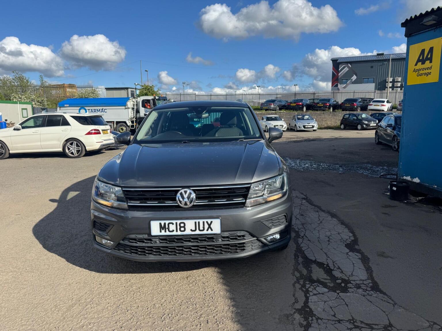 2018 Volkswagen TIGUAN 2.0 TDI SE Navigation DSG 4Motion Euro 6 (s/s) 5dr, exterior view 2