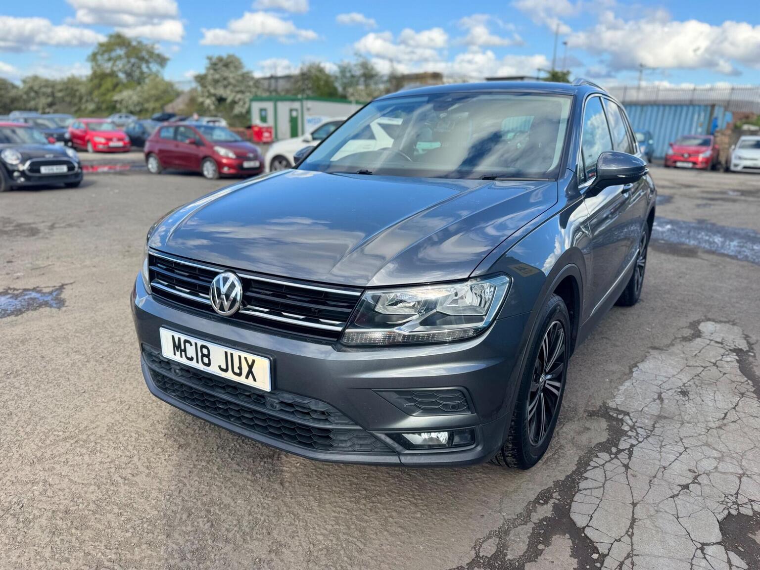 2018 Volkswagen TIGUAN 2.0 TDI SE Navigation DSG 4Motion Euro 6 (s/s) 5dr, exterior view 3