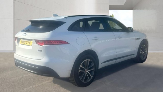 2018 Jaguar F-PACE 2.0 D180 R-Sport, exterior view 4