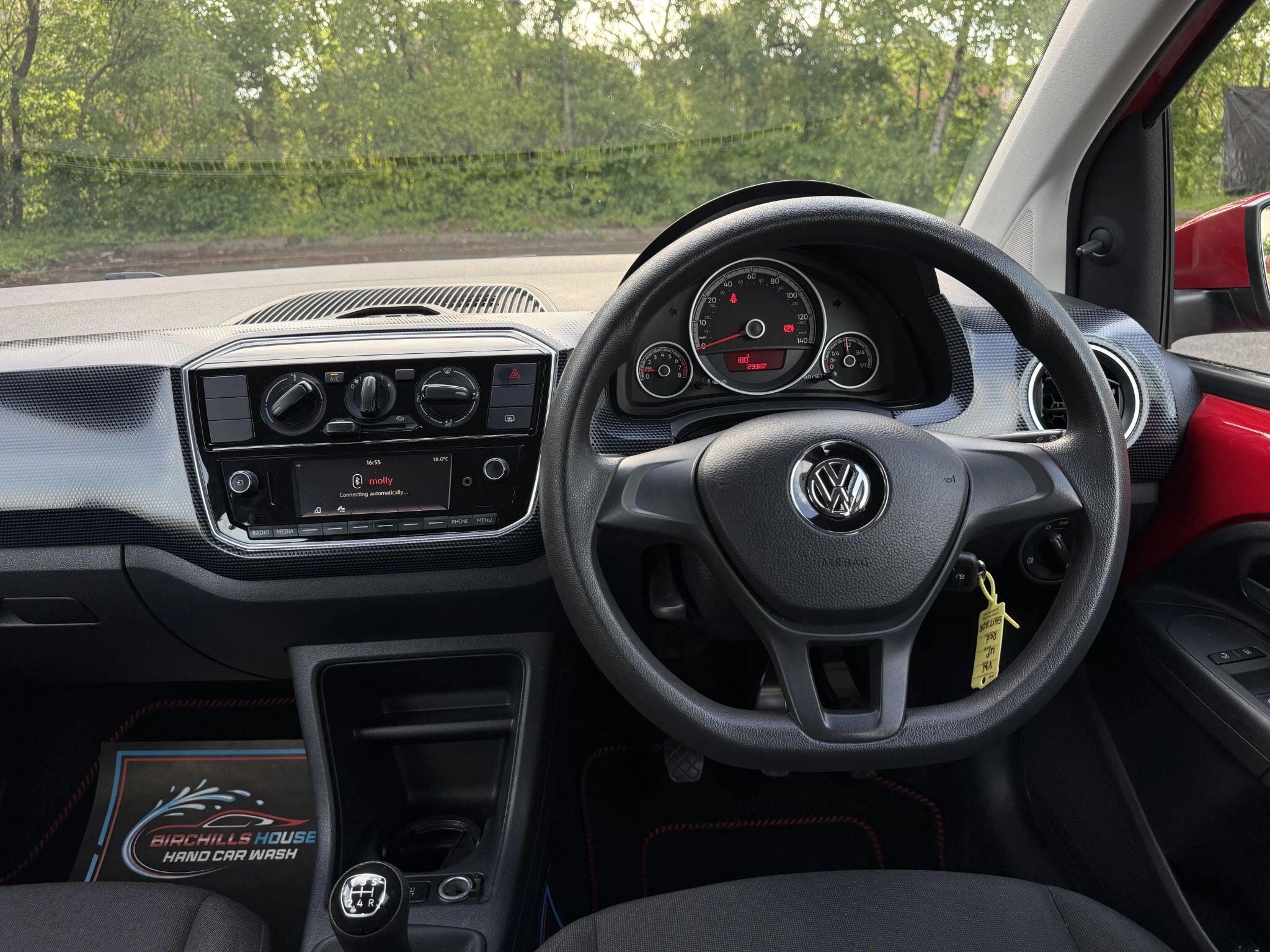 2017 Volkswagen UP! 1.0 Move up! Euro 6 5dr, exterior view 3